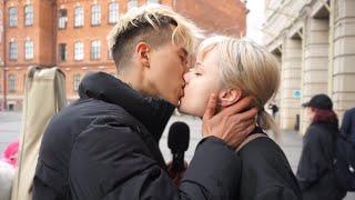 Kissing Prank: Поцелуй За Деньги. Развод на Поцелуй. Kissing Prank in Russia