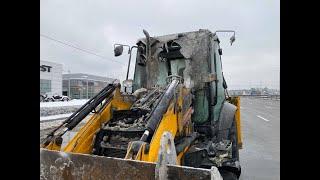 У Києві на Столичному шосе загорівся трактор