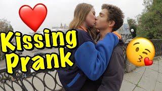 Kissing Prank: ПОЦЕЛУЙ С НЕЗНАКОМКОЙ | РАЗВОД НА ПОЦЕЛУЙ| НЕ ВОШЕДШЕЕ#3